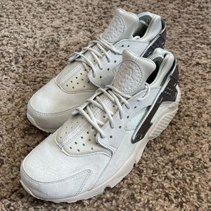 Nike Air Huarache Run Premium Light Bone Running Shoes Men’s Size 7.5